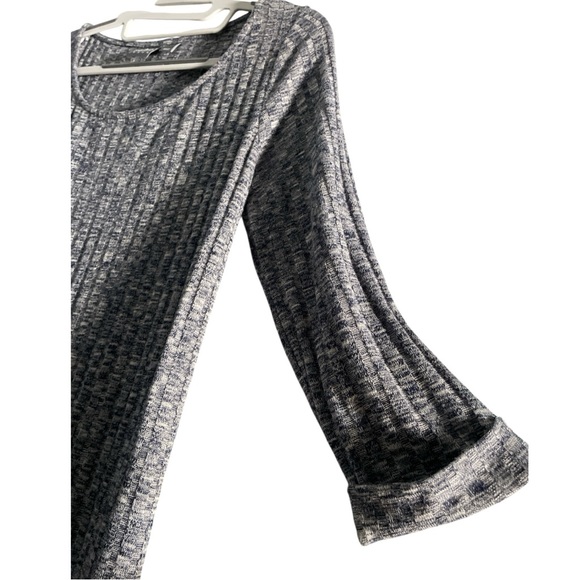 Soho Jeans New York & CO. Blue and Cream Layered Blouse. Size S - Picture 6 of 6